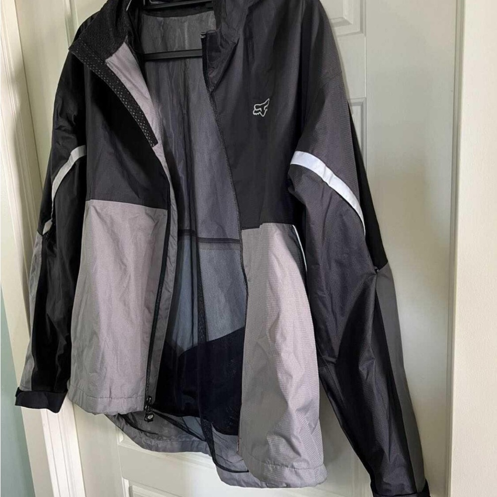 Fox Black and Gray Windbreaker Weather-Resistant Jacket - Picture 2 of 4